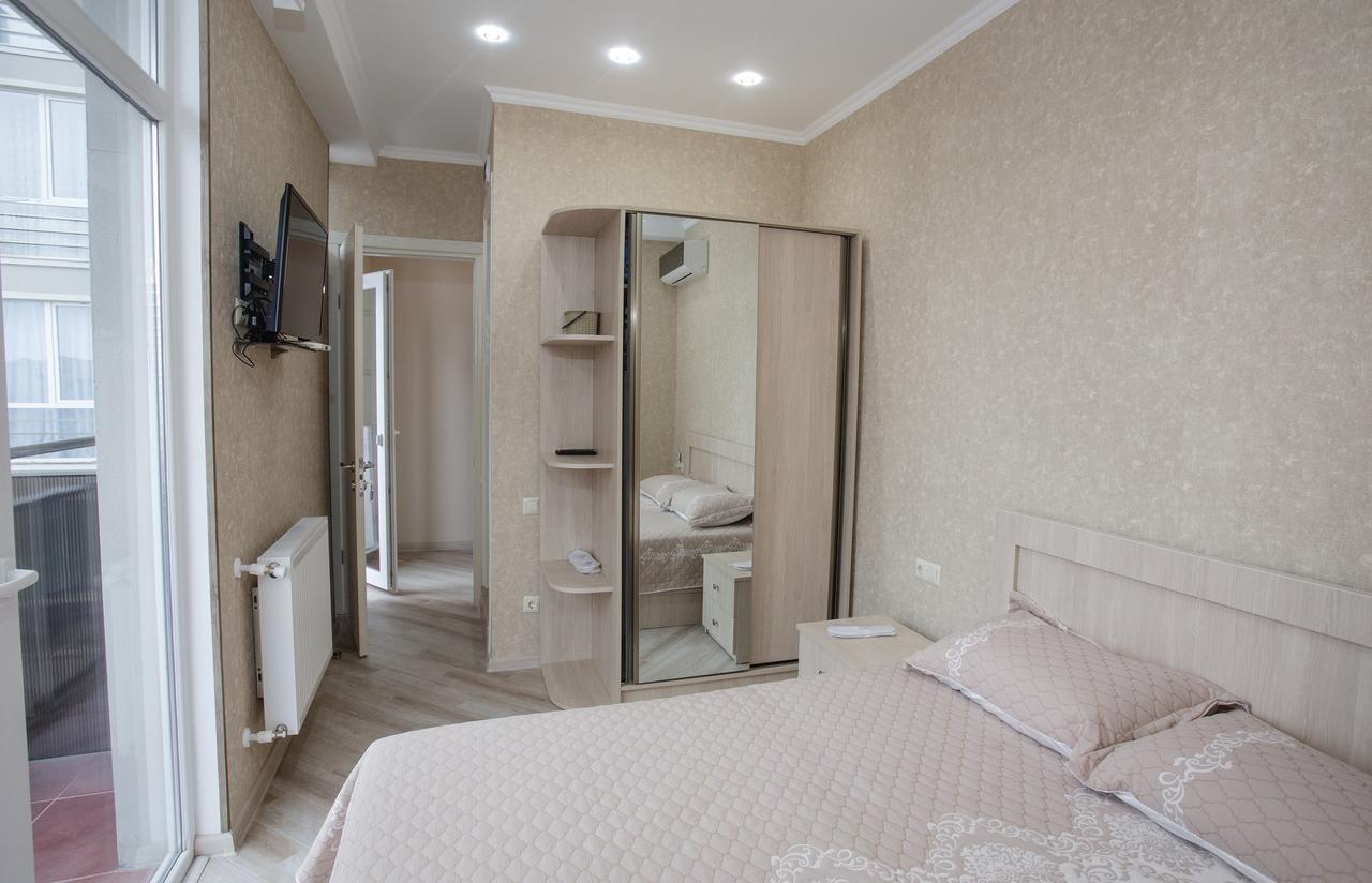 5 Rooms Batumi Exterior photo
